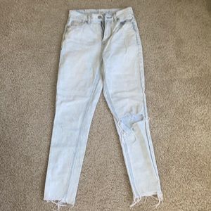 light wash mom jeans